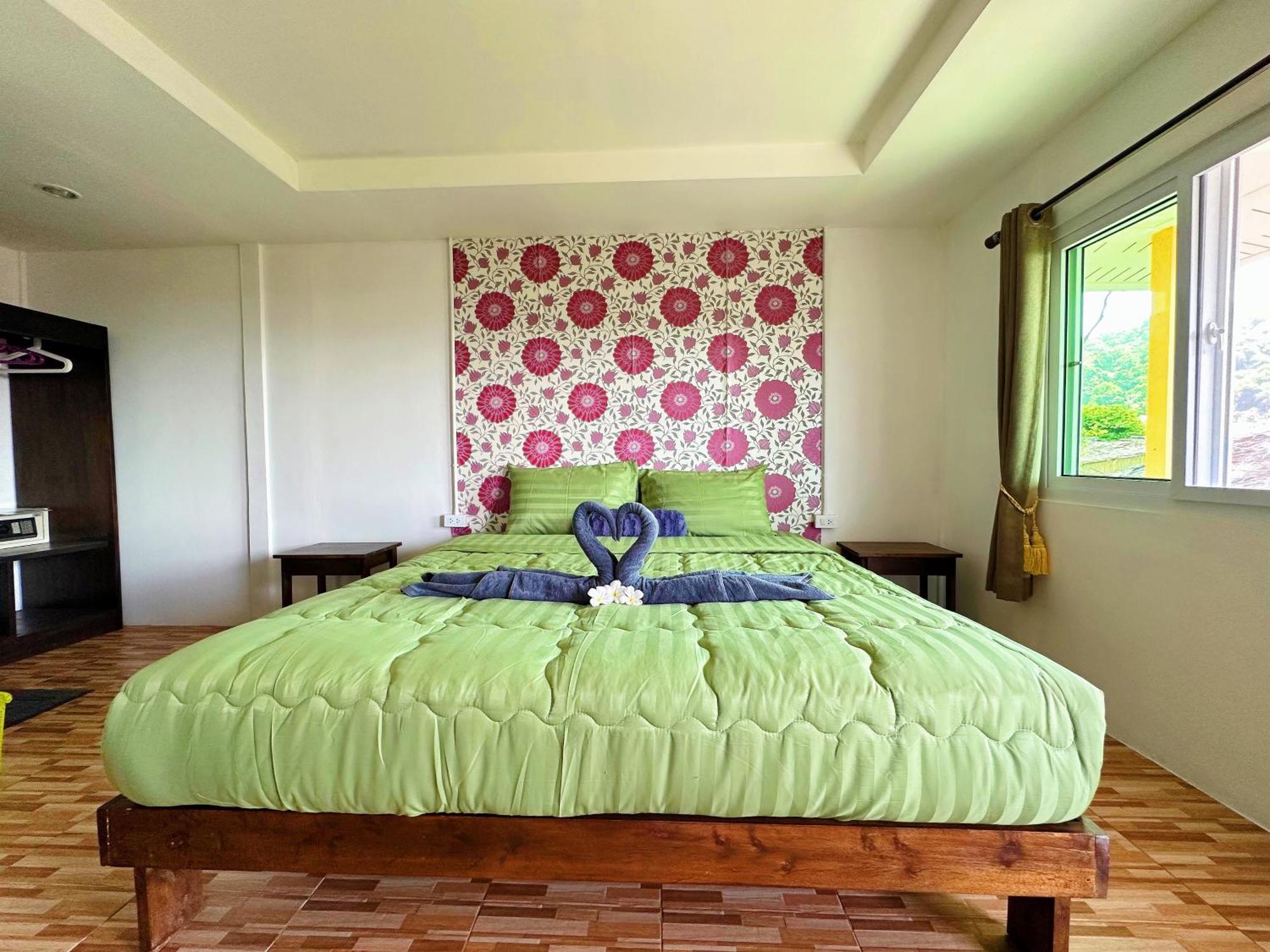 Cottage Hill at Lanta Ko Lanta Exteriör bild